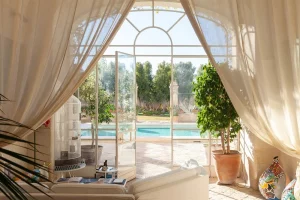 What is the difference between a luxury villa and a hotel